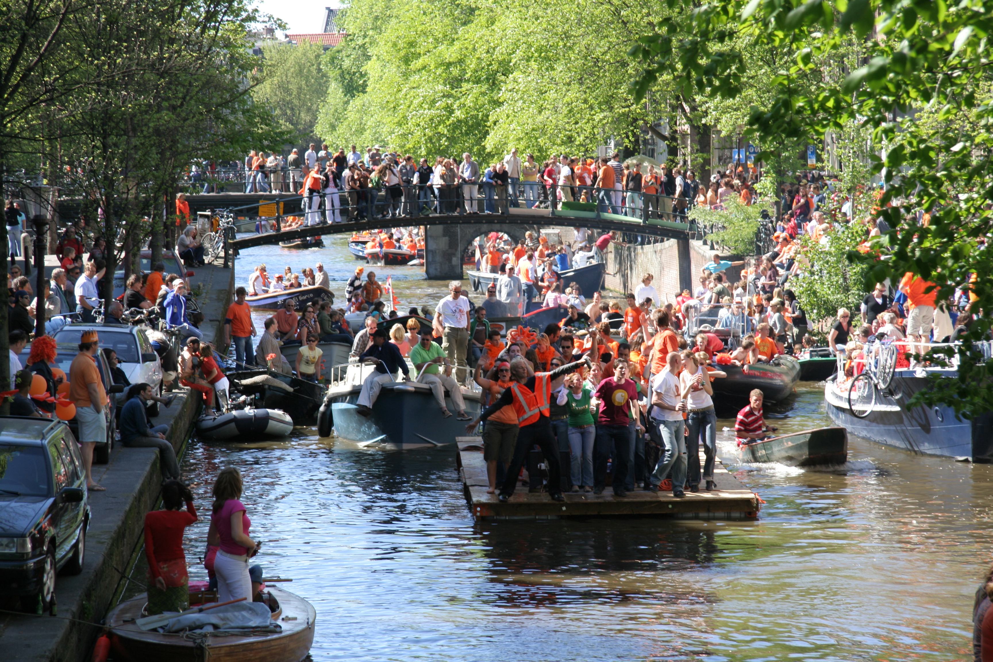 boat tours in amsterdam canals